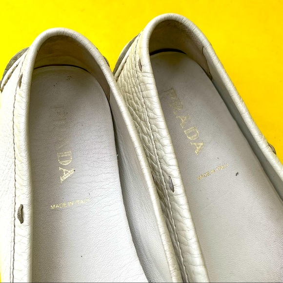 White/gold Prada pebbled leather shoes - Picture 13 of 16